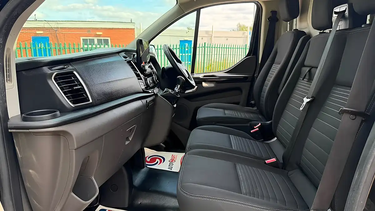 Used 2021 Ford Transit Custom Limited Black - Interior and Exterior details 18
