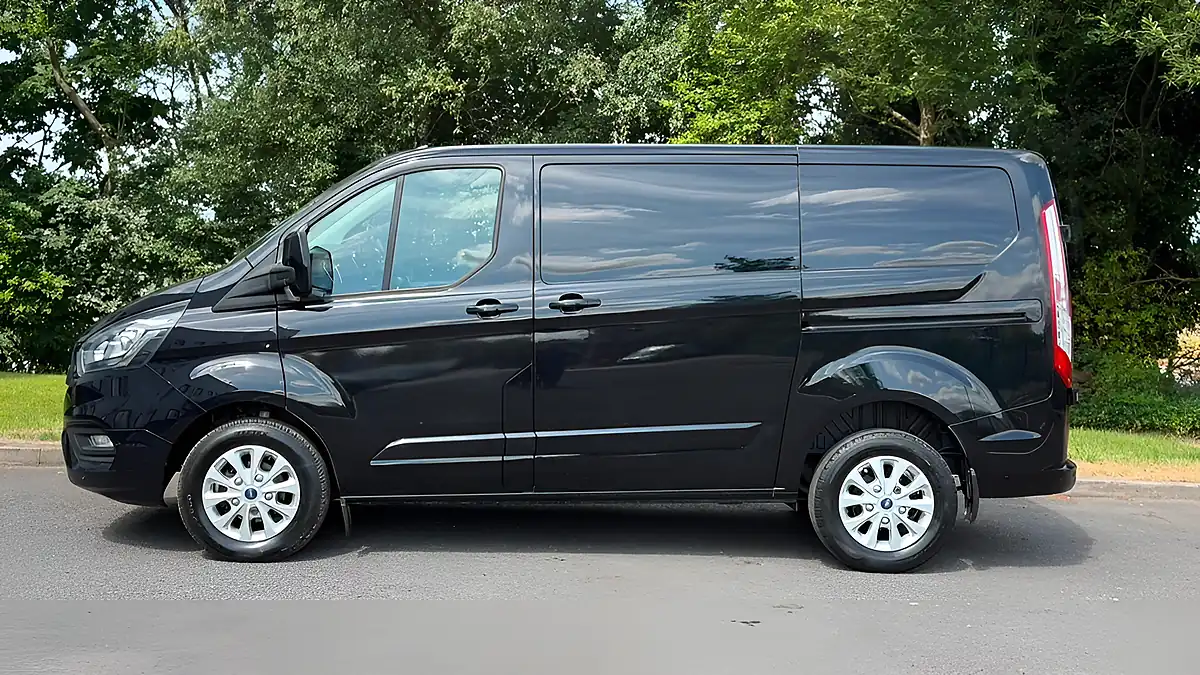 Used 2021 Ford Transit Custom Limited Black - Interior and Exterior details 5