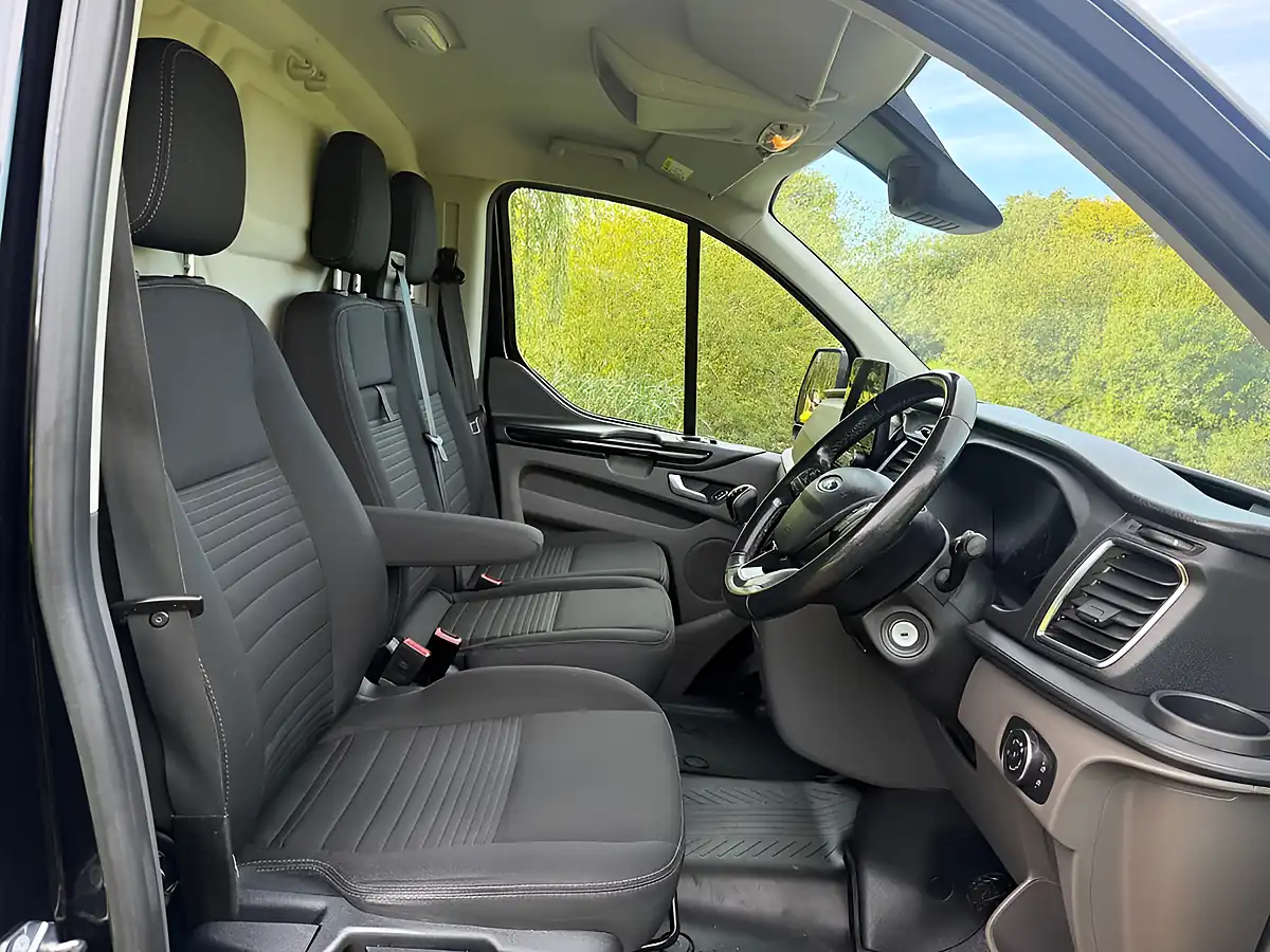 Used 2021 Ford Transit Custom Limited Black - Interior and Exterior details 15