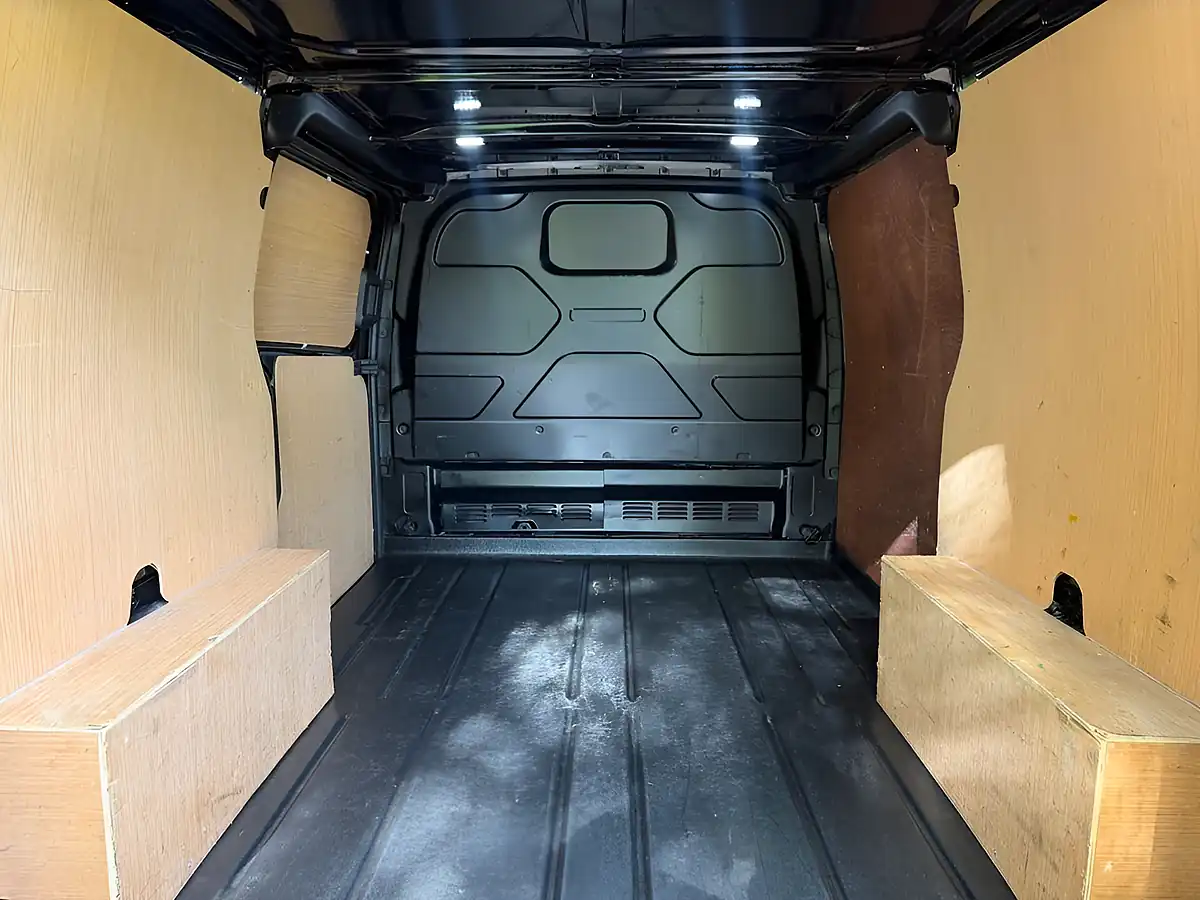 Used 2021 Ford Transit Custom Limited Black - Interior and Exterior details 20