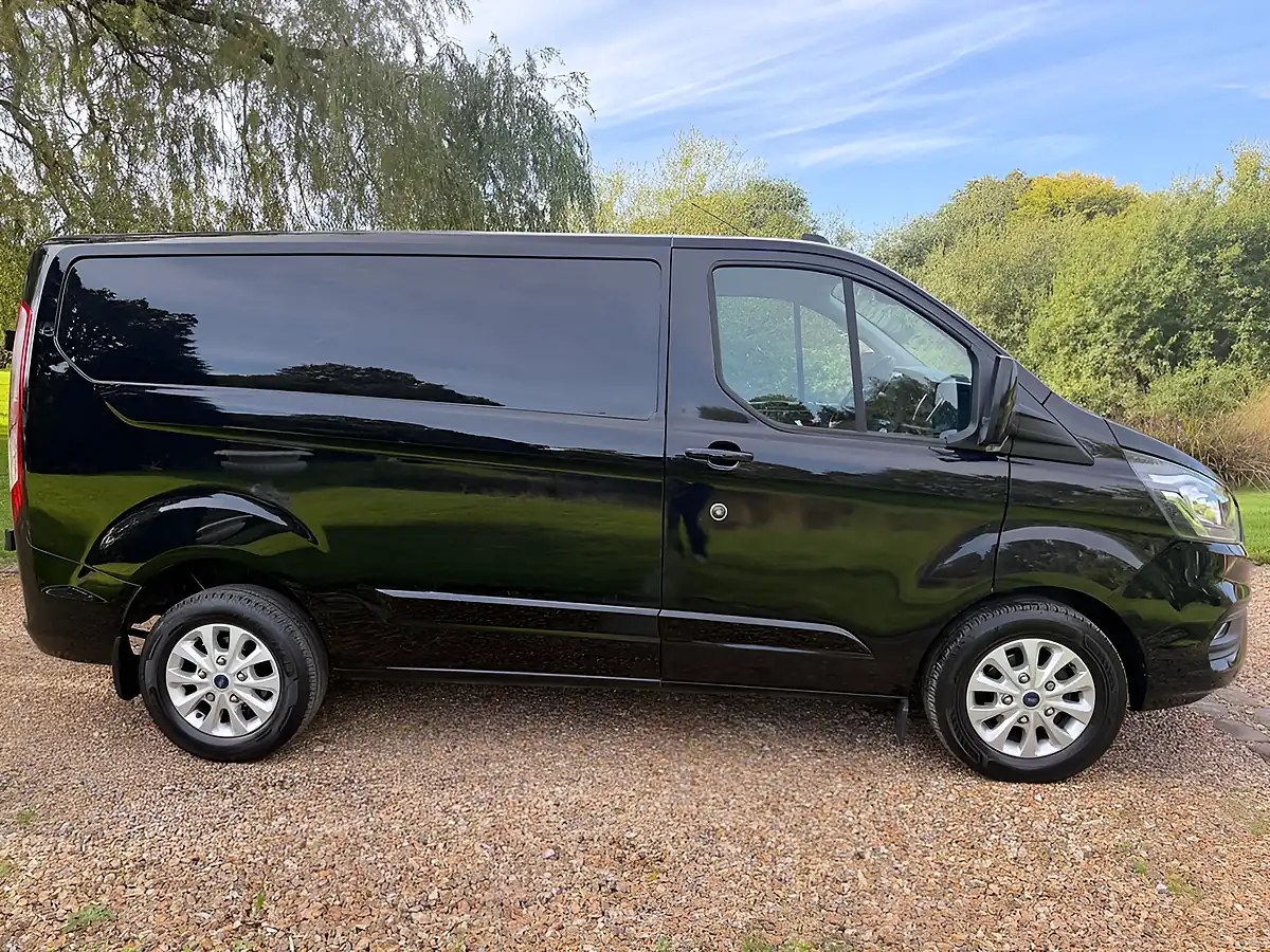Used 2021 Ford Transit Custom Limited Black - Interior and Exterior details 6