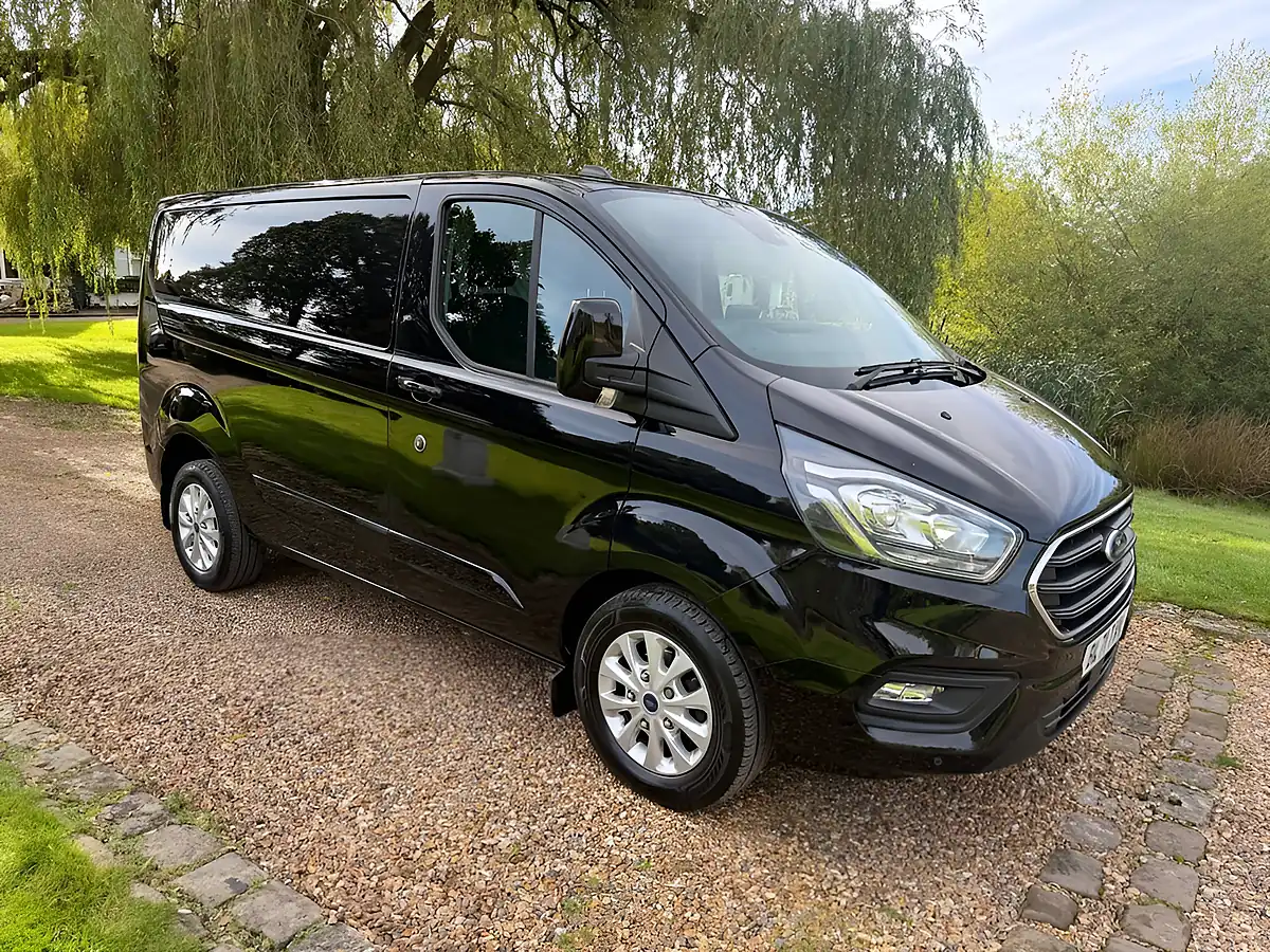 Used 2021 Ford Transit Custom Limited Black - Interior and Exterior details 7