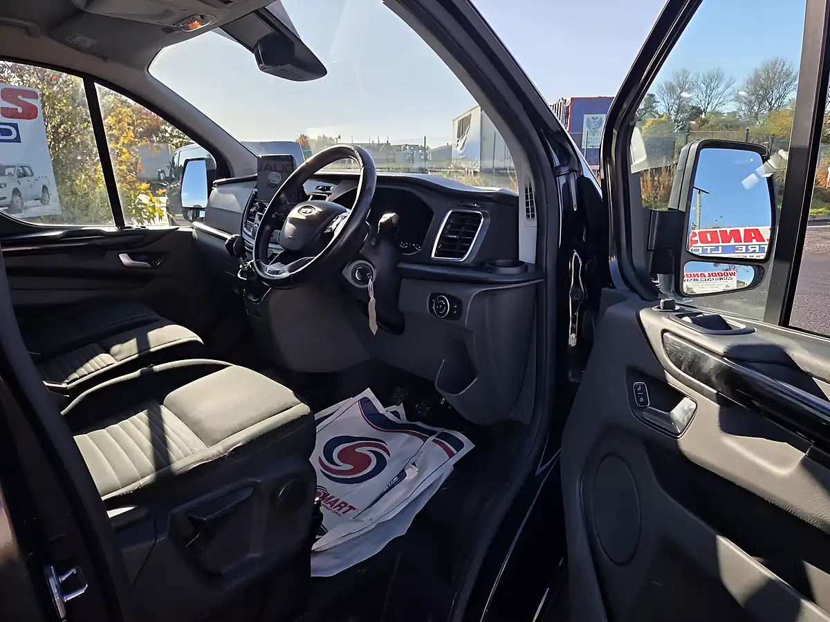 Used 2021 Ford Transit Custom Limited Black - Interior and Exterior details 9
