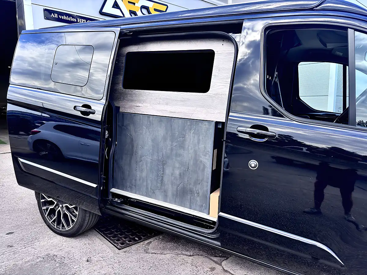 Used 2021 Ford Transit Custom Limited Black - Interior and Exterior details 10