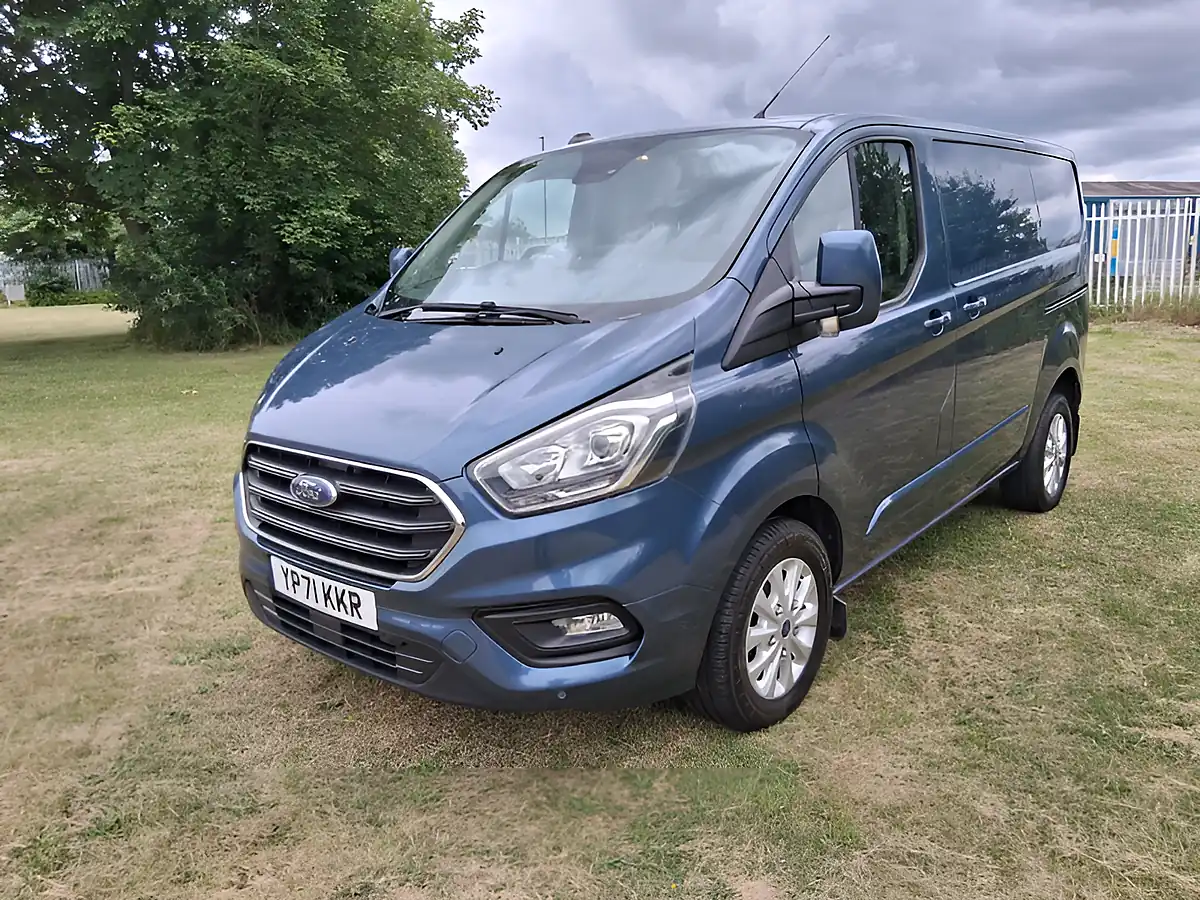 Used 2021 Ford Transit Custom Limited Blue - Front View