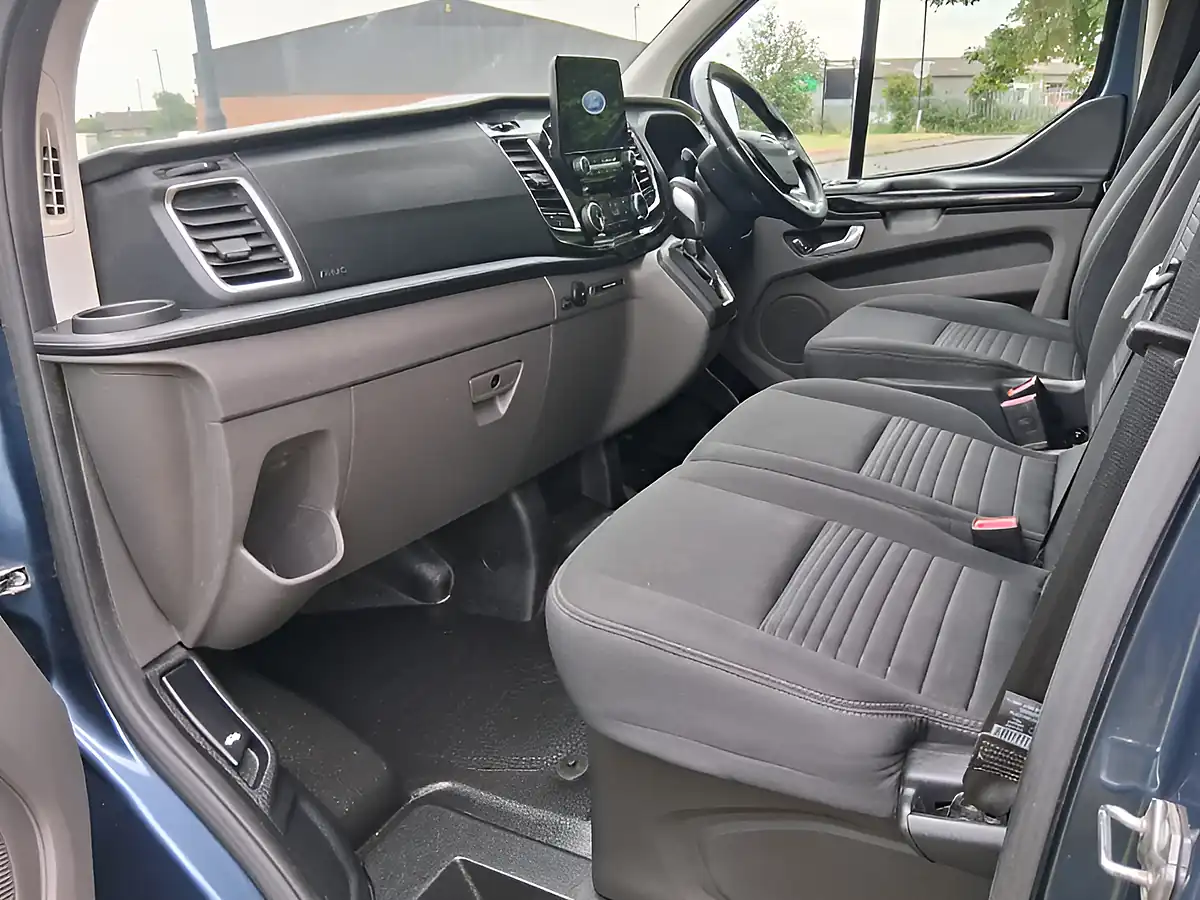 Used 2021 Ford Transit Custom Limited Blue - Interior and Exterior details 10