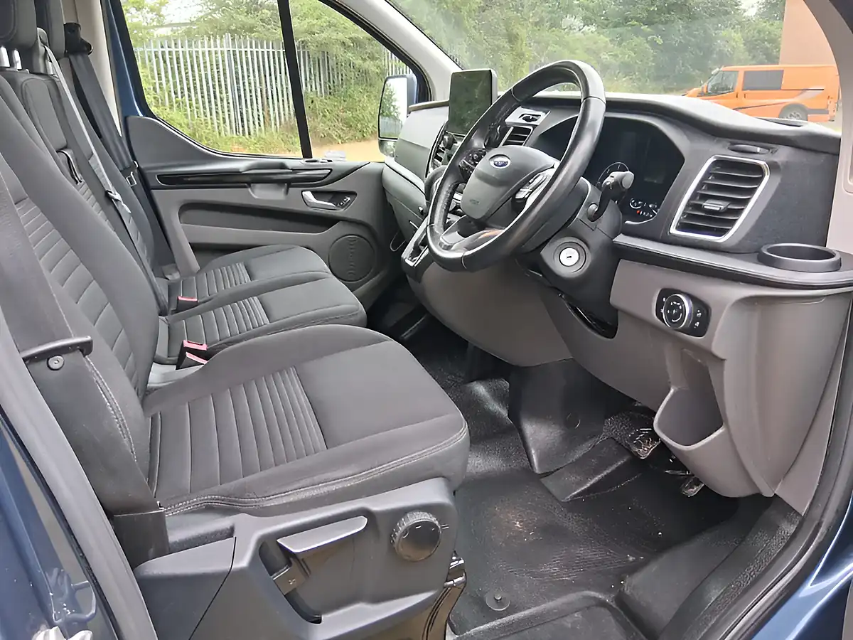 Used 2021 Ford Transit Custom Limited Blue - Interior and Exterior details 11