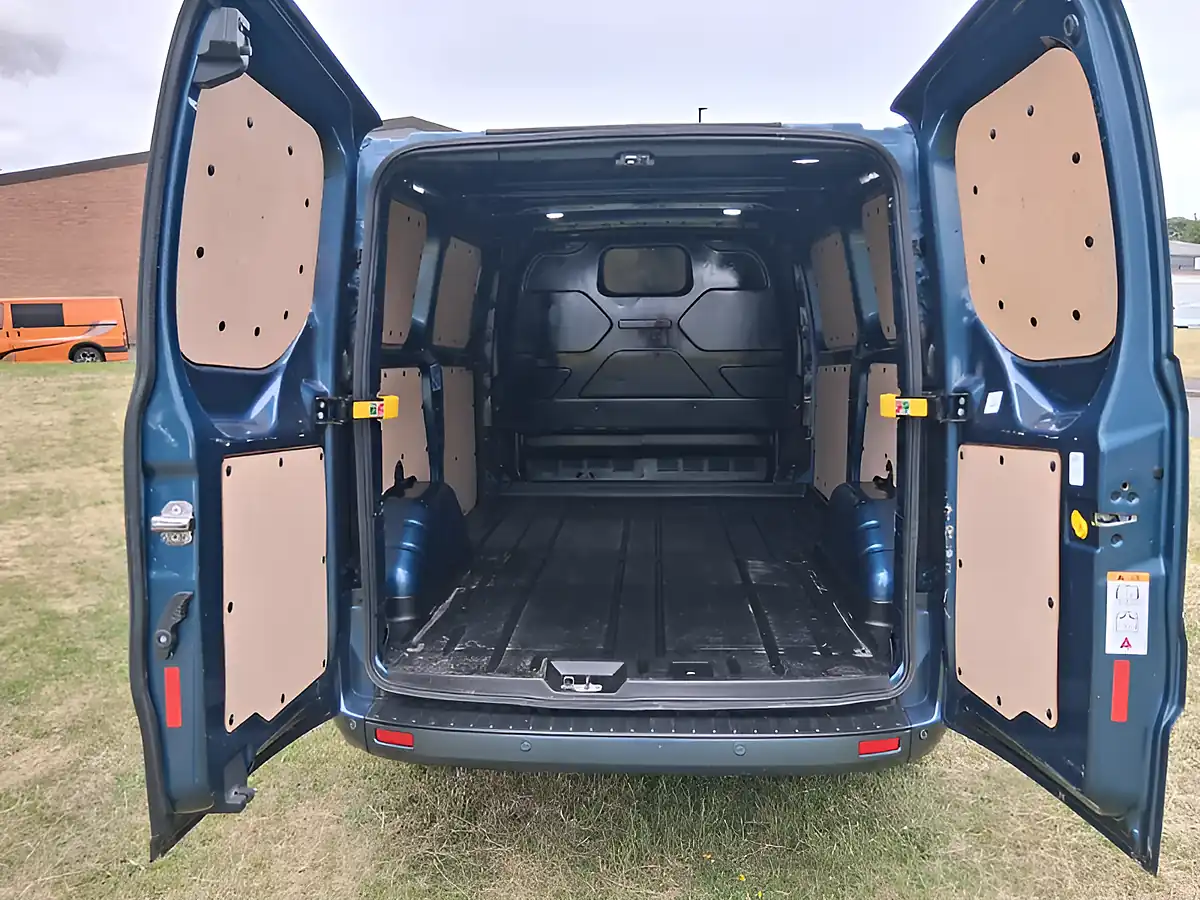 Used 2021 Ford Transit Custom Limited Blue - Interior and Exterior details 9