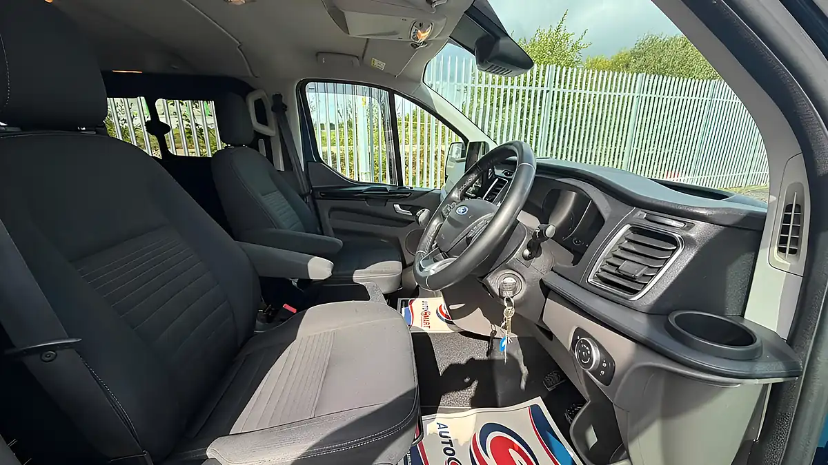 Used 2021 Ford Transit Custom Limited Blue - Interior and Exterior details 16