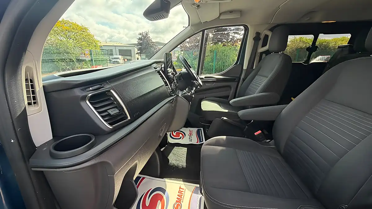 Used 2021 Ford Transit Custom Limited Blue - Interior and Exterior details 19