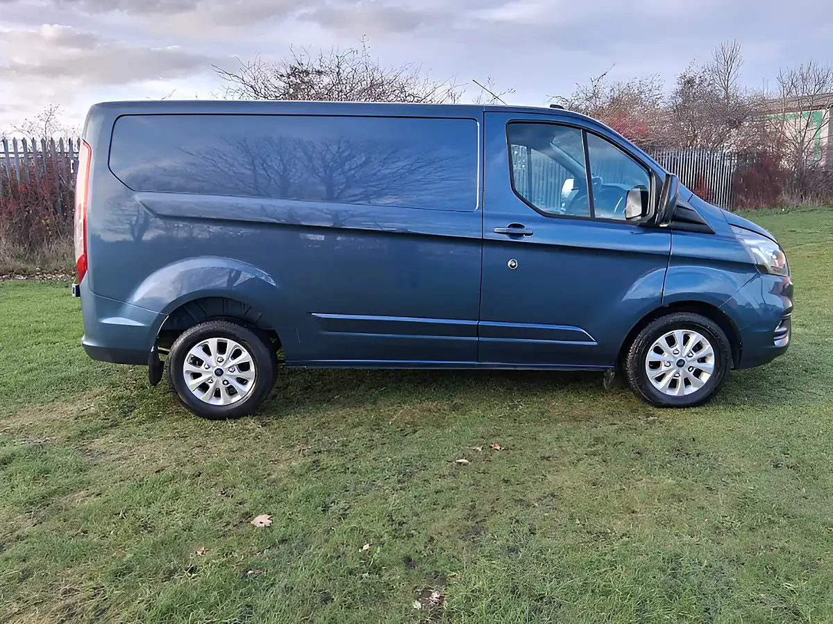 Used 2021 Ford Transit Custom Limited Blue - Interior and Exterior details 6