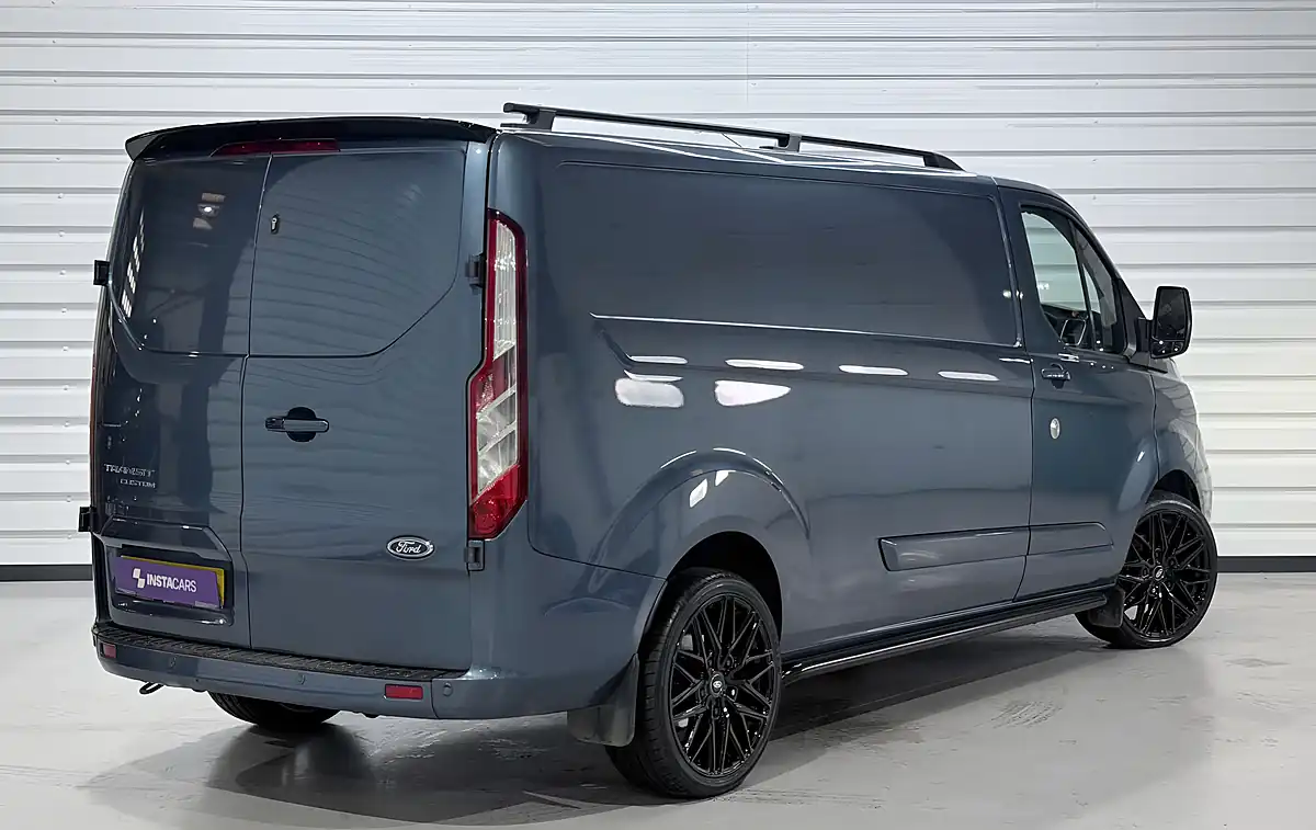 Used 2021 Ford Transit Custom Limited Blue Metallic - Interior and Exterior details 17