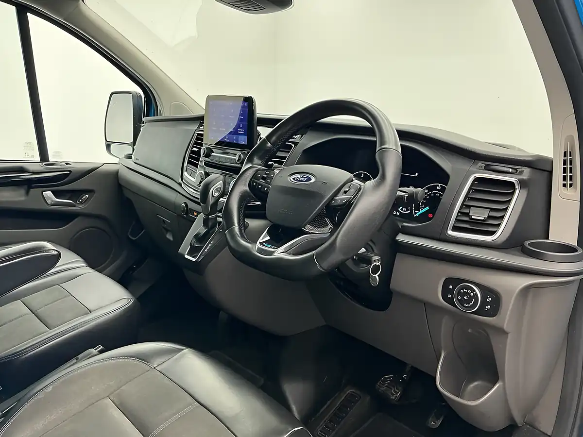 Used 2021 Ford Transit Custom Limited Crew Van Double Cab Chrome Blue - Interior and Exterior details 10