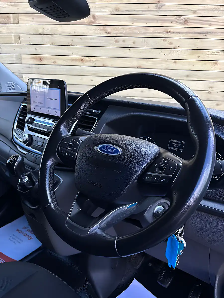 Used 2021 Ford Transit Custom Limited Frozen White - Interior and Exterior details 11