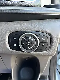 Used 2021 Ford Transit Custom Limited Frozen White - Interior and Exterior details 12