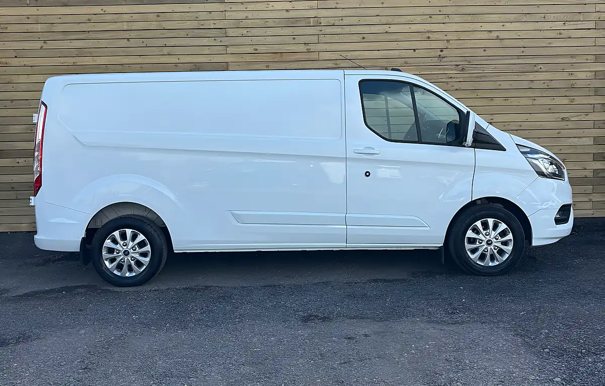 Used 2021 Ford Transit Custom Limited Frozen White - Interior and Exterior details 2