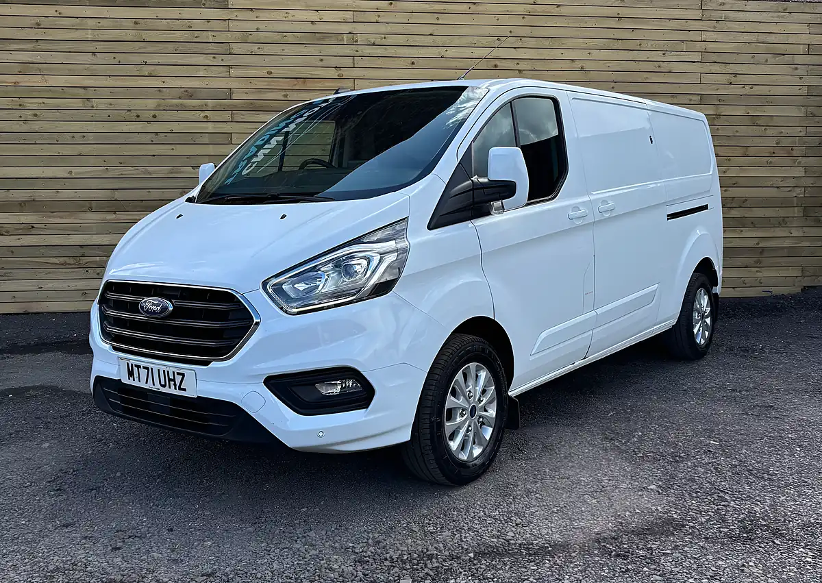 Used 2021 Ford Transit Custom Limited Frozen White - Interior and Exterior details 7
