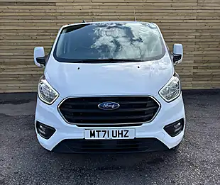 Used 2021 Ford Transit Custom Limited Frozen White - Interior and Exterior details 8