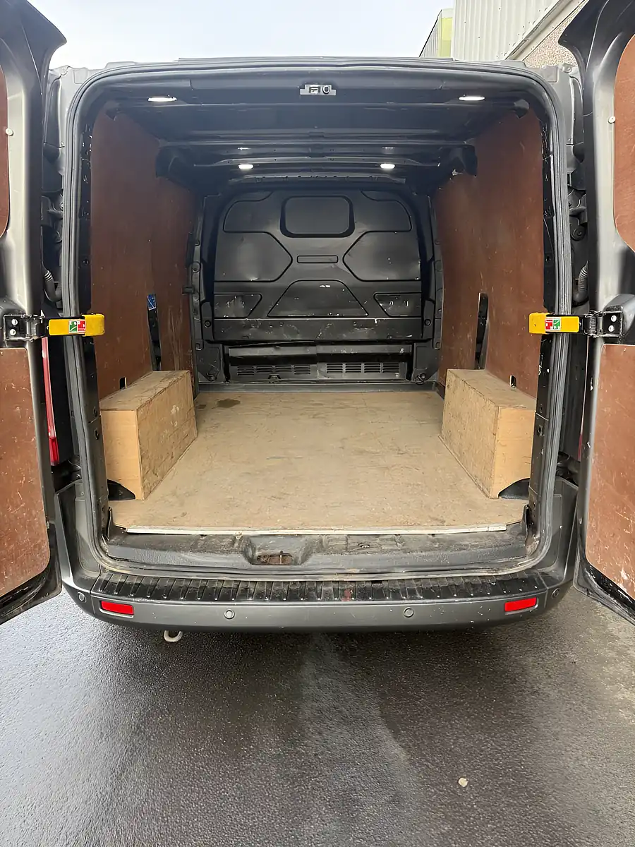 Used 2021 Ford Transit Custom Limited Grey - Interior and Exterior details 8