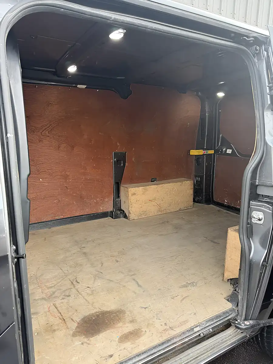 Used 2021 Ford Transit Custom Limited Grey - Interior and Exterior details 9