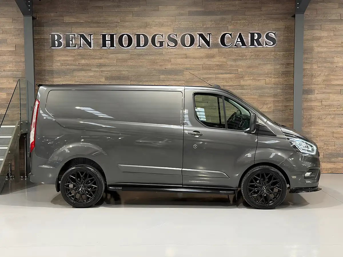 Used 2021 Ford Transit Custom Limited Grey - Interior and Exterior details 5