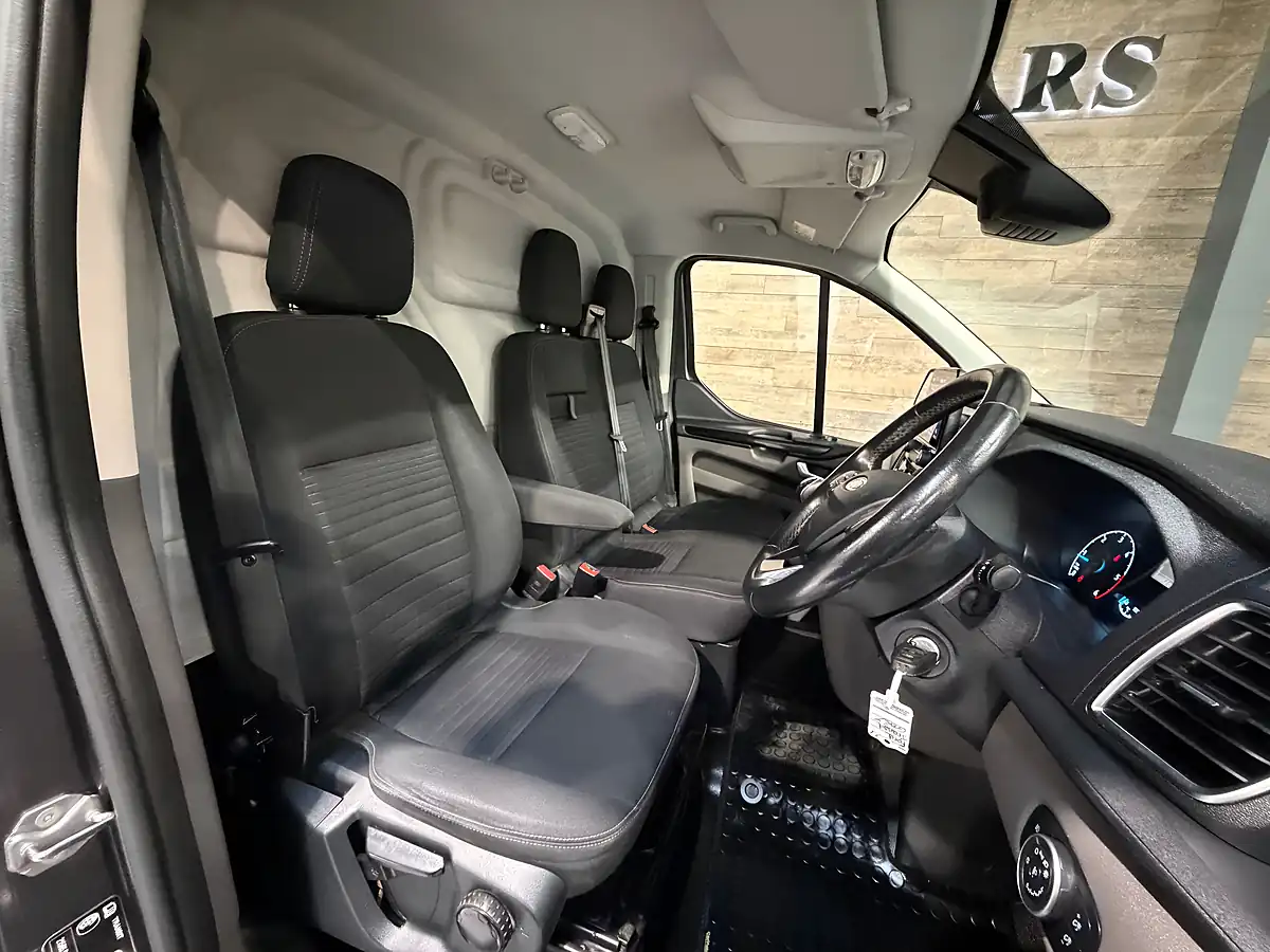 Used 2021 Ford Transit Custom Limited Grey - Interior and Exterior details 8