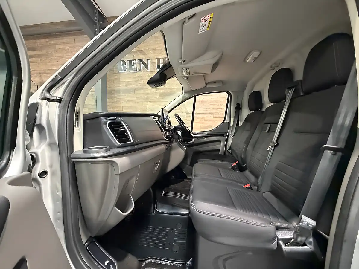 Used 2021 Ford Transit Custom Limited Moondust Silver - Interior and Exterior details 10