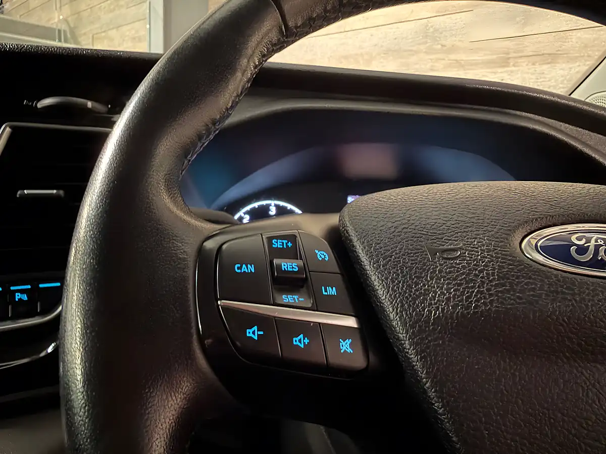 Used 2021 Ford Transit Custom Limited Moondust Silver - Interior and Exterior details 16