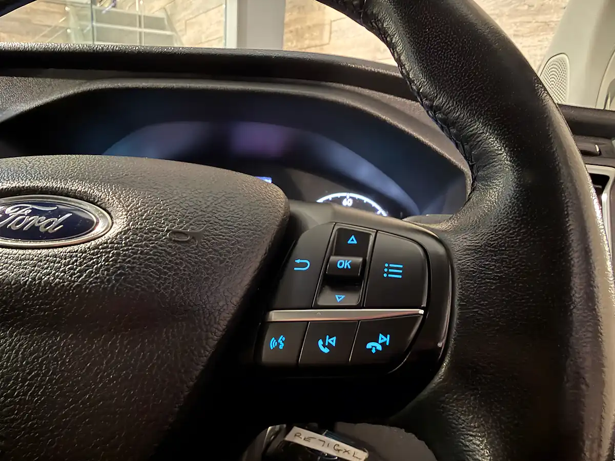 Used 2021 Ford Transit Custom Limited Moondust Silver - Interior and Exterior details 17