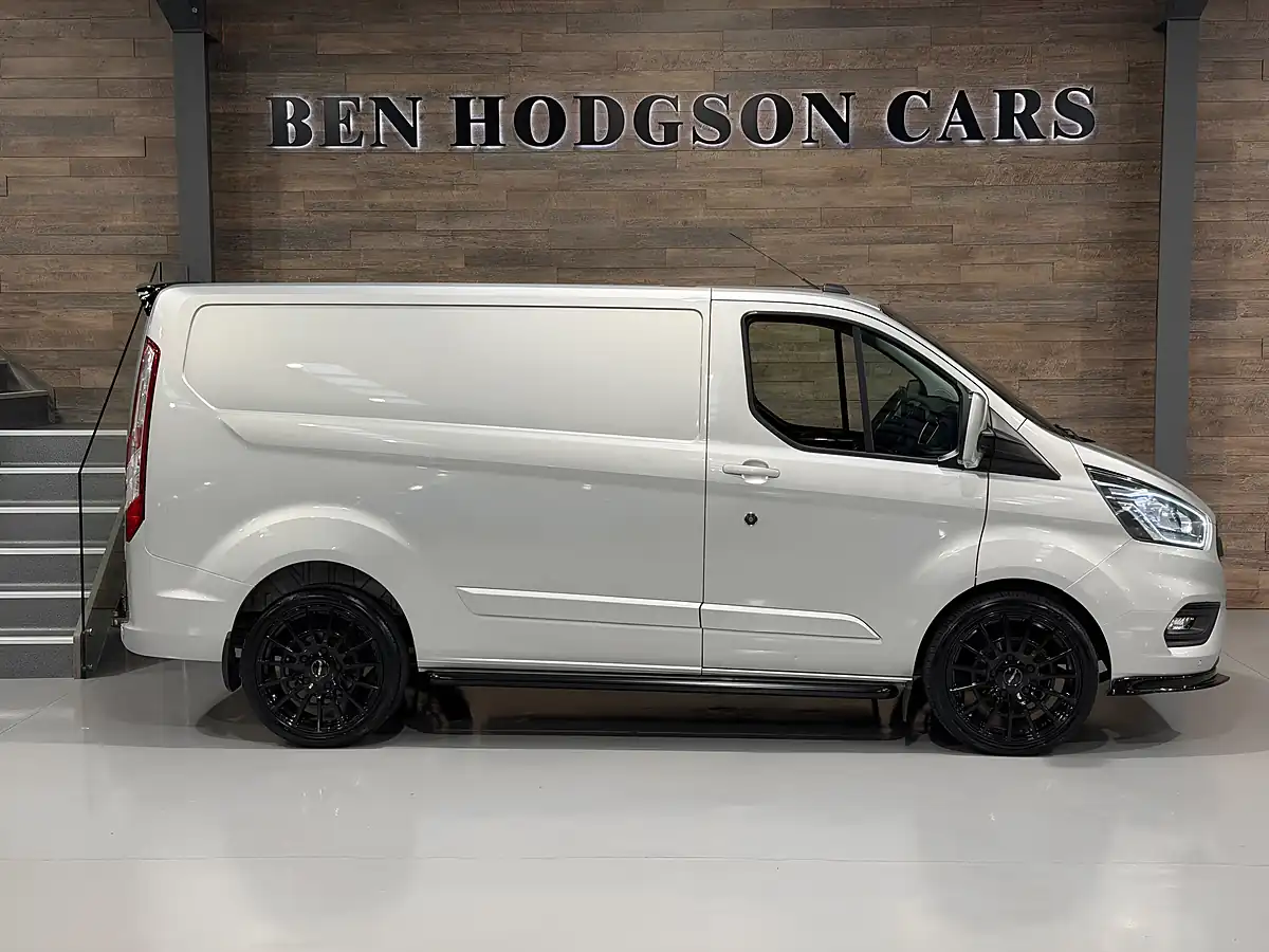 Used 2021 Ford Transit Custom Limited Moondust Silver - Interior and Exterior details 5