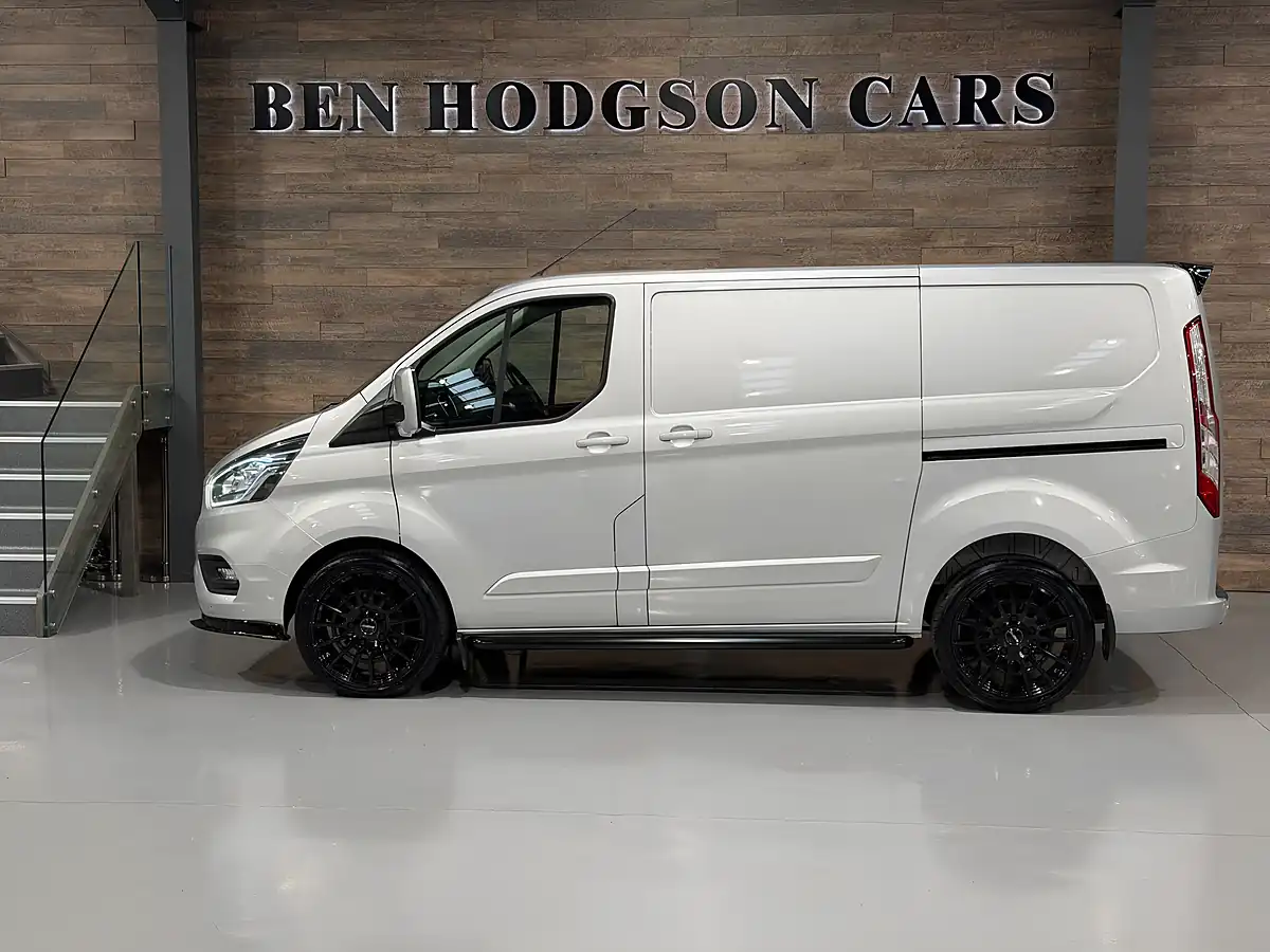 Used 2021 Ford Transit Custom Limited Moondust Silver - Interior and Exterior details 6