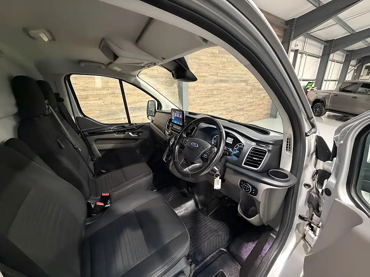 Used 2021 Ford Transit Custom Limited Moondust Silver - Interior and Exterior details 7