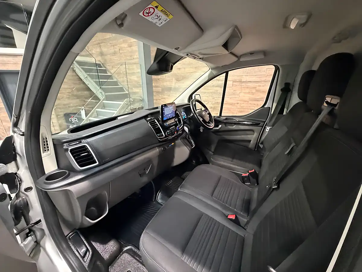 Used 2021 Ford Transit Custom Limited Moondust Silver - Interior and Exterior details 9