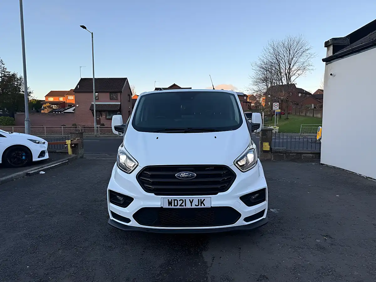 Used 2021 Ford Transit Custom Limited Ms-Rt White - Interior and Exterior details 10