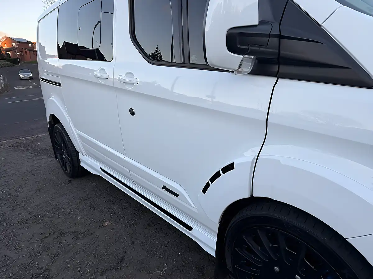 Used 2021 Ford Transit Custom Limited Ms-Rt White - Interior and Exterior details 13