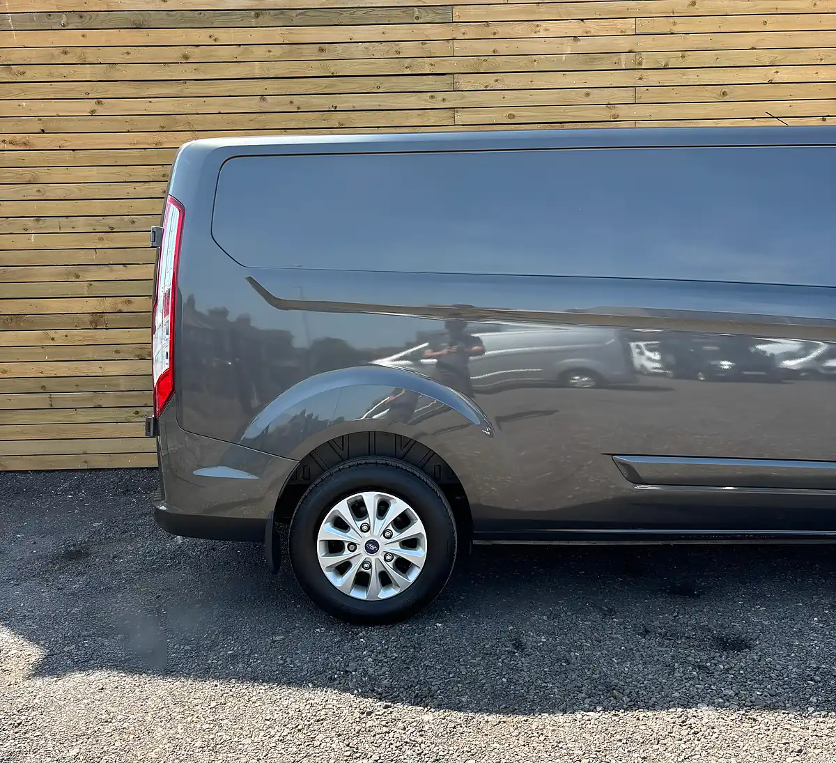 Used 2021 Ford Transit Custom Limited Panel Van Grey - Interior and Exterior details 4