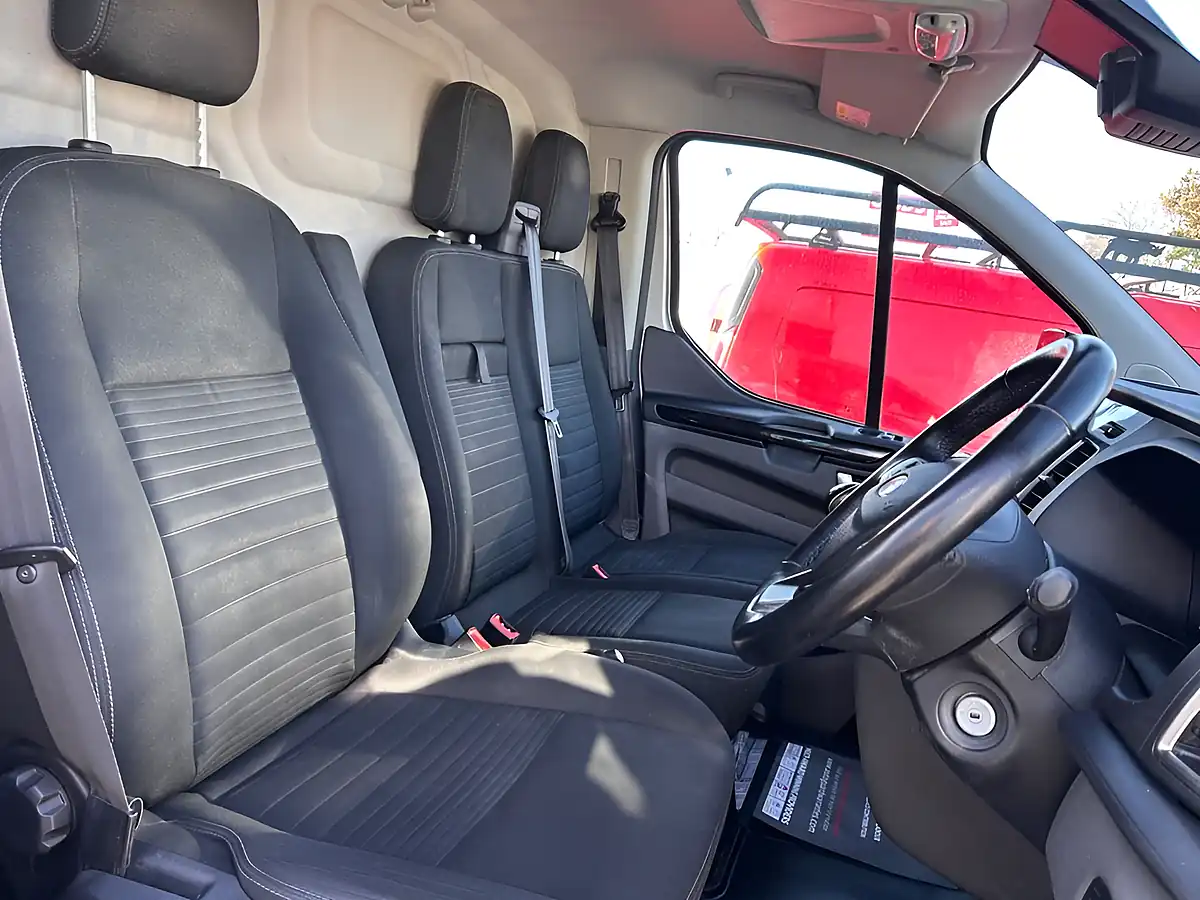 Used 2021 Ford Transit Custom Limited Silver - Interior and Exterior details 10