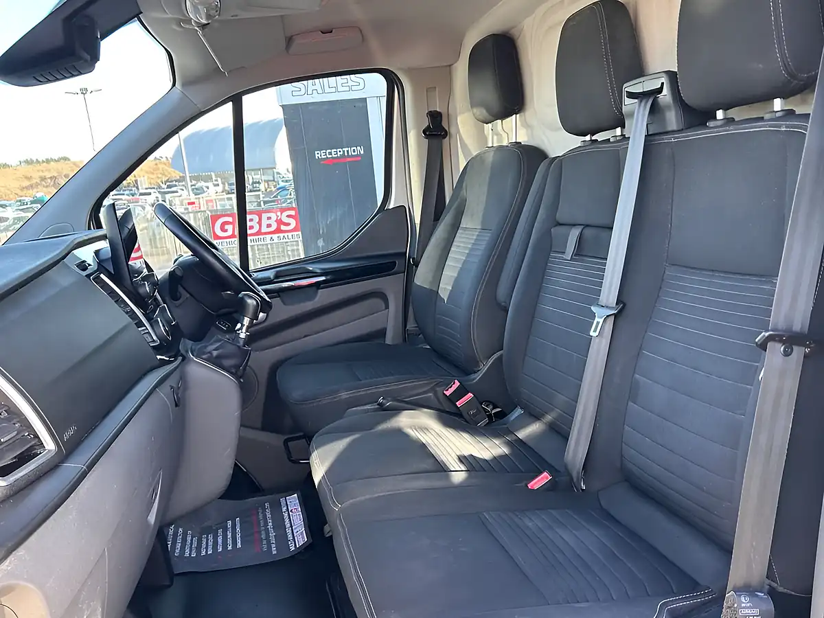 Used 2021 Ford Transit Custom Limited Silver - Interior and Exterior details 11
