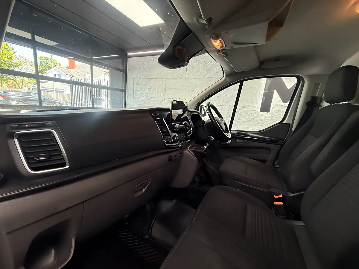 Used 2021 Ford Transit Custom Limited White - Interior and Exterior details 7