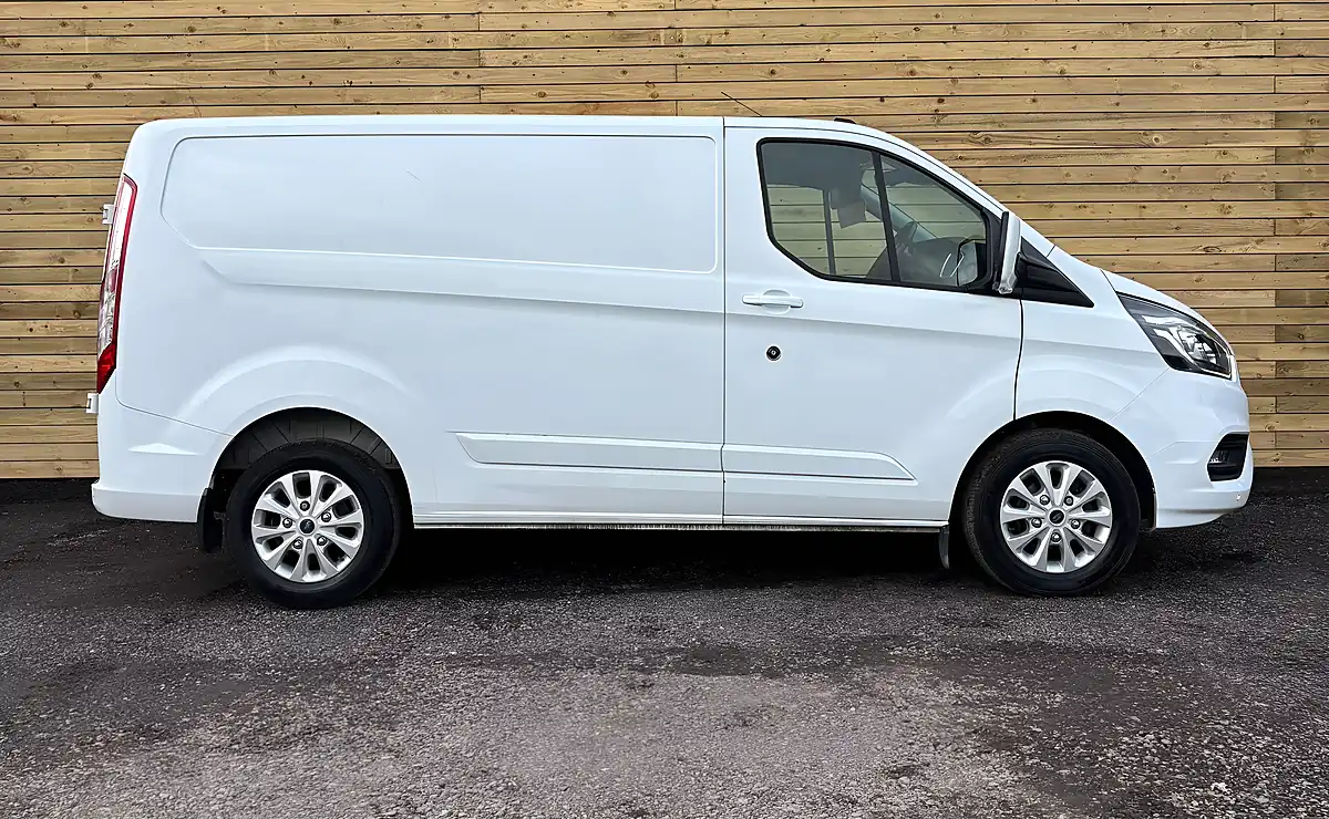 Used 2021 Ford Transit Custom Limited White - Interior and Exterior details 2