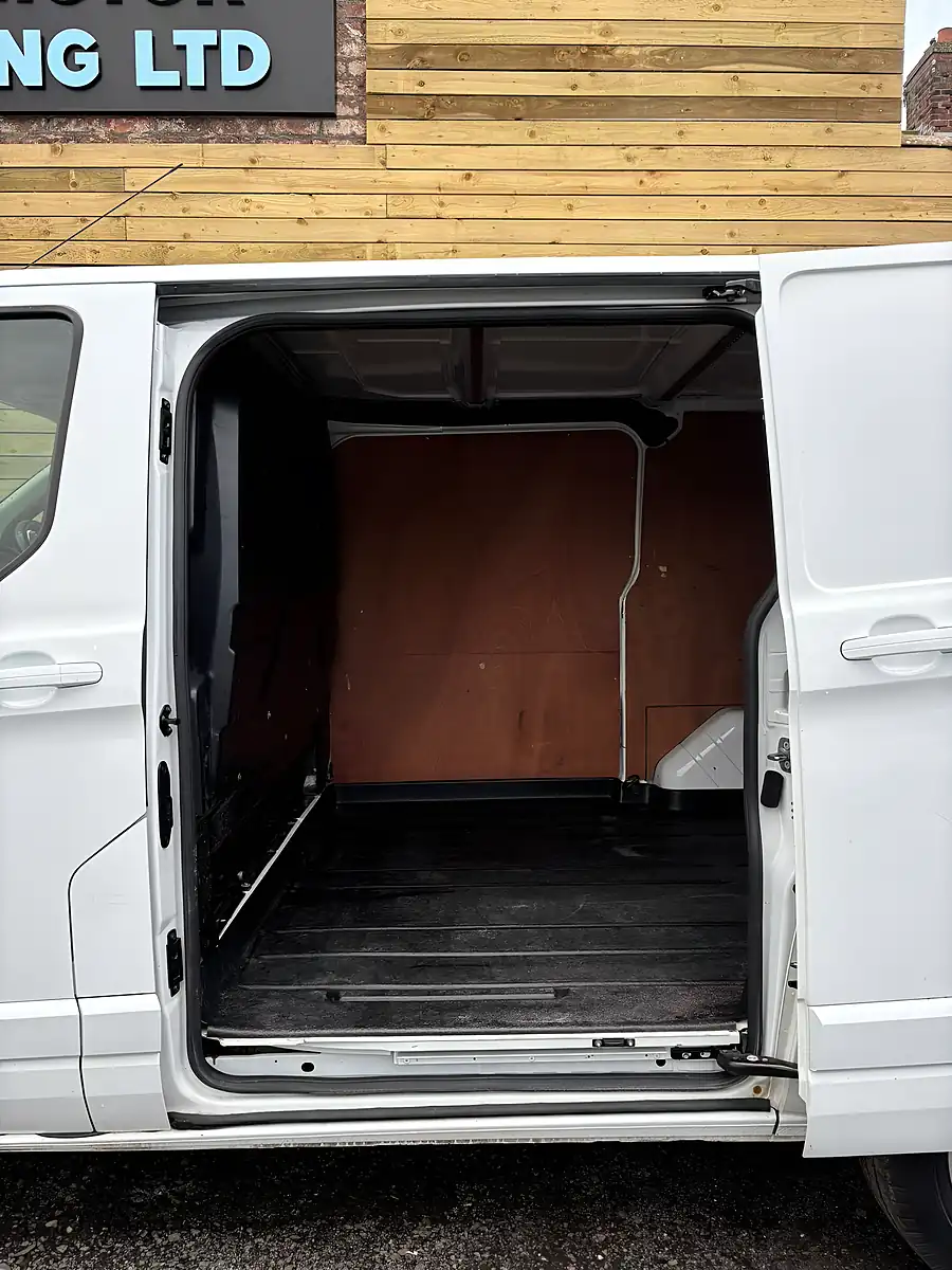 Used 2021 Ford Transit Custom Limited White - Interior and Exterior details 20