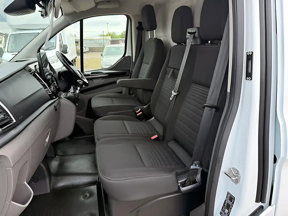 Used 2021 Ford Transit Custom Limited White - Interior and Exterior details 14