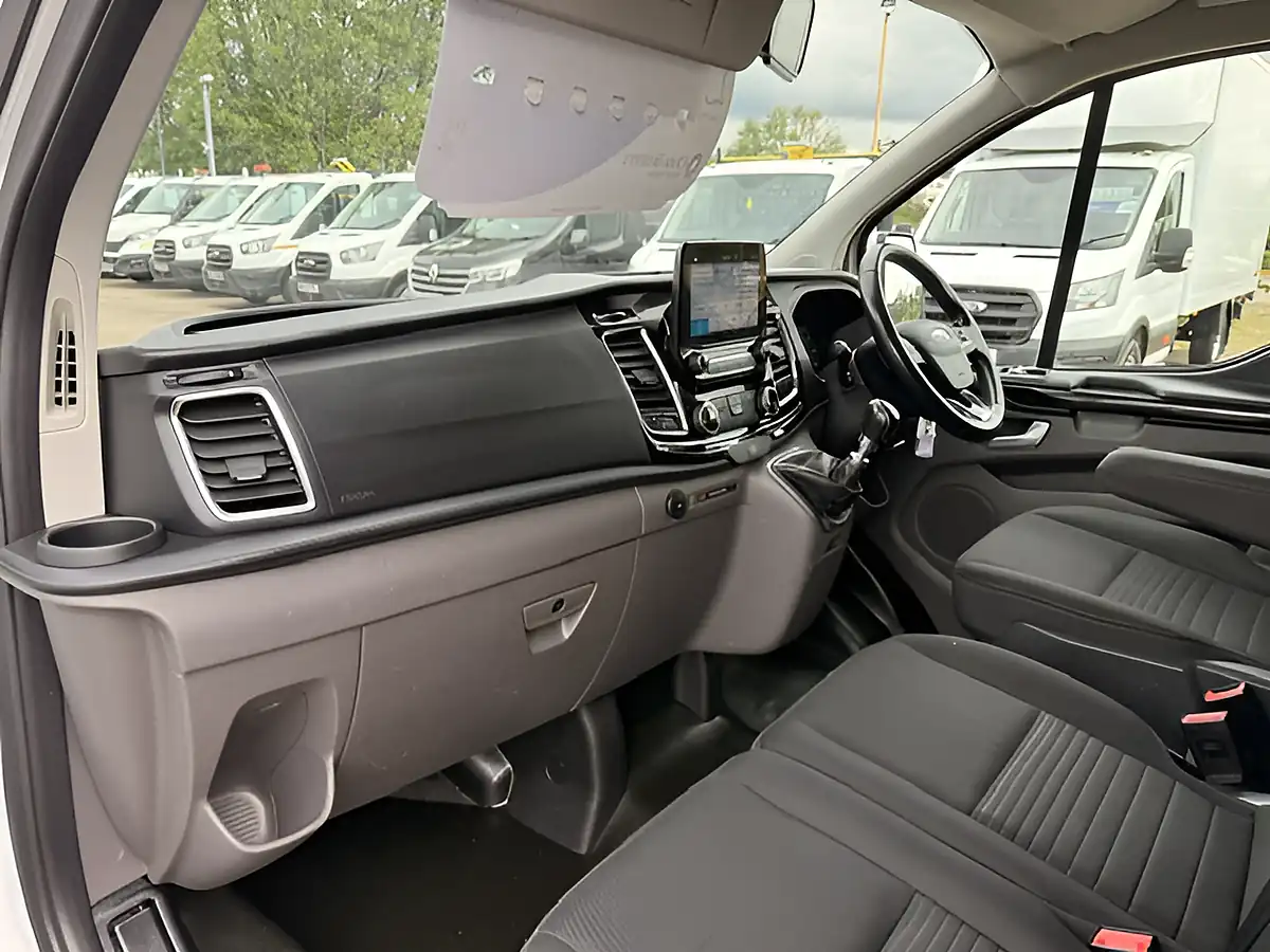 Used 2021 Ford Transit Custom Limited White - Interior and Exterior details 16