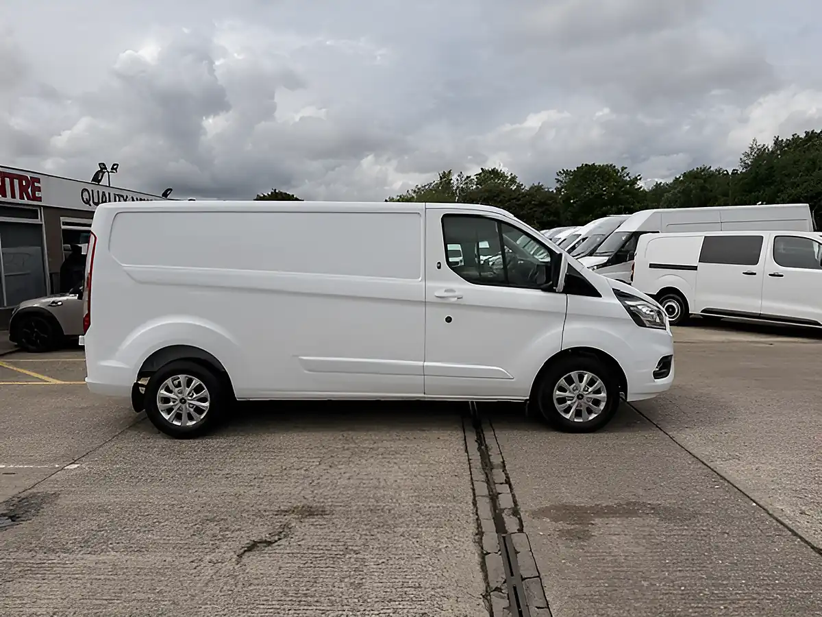 Used 2021 Ford Transit Custom Limited White - Interior and Exterior details 2