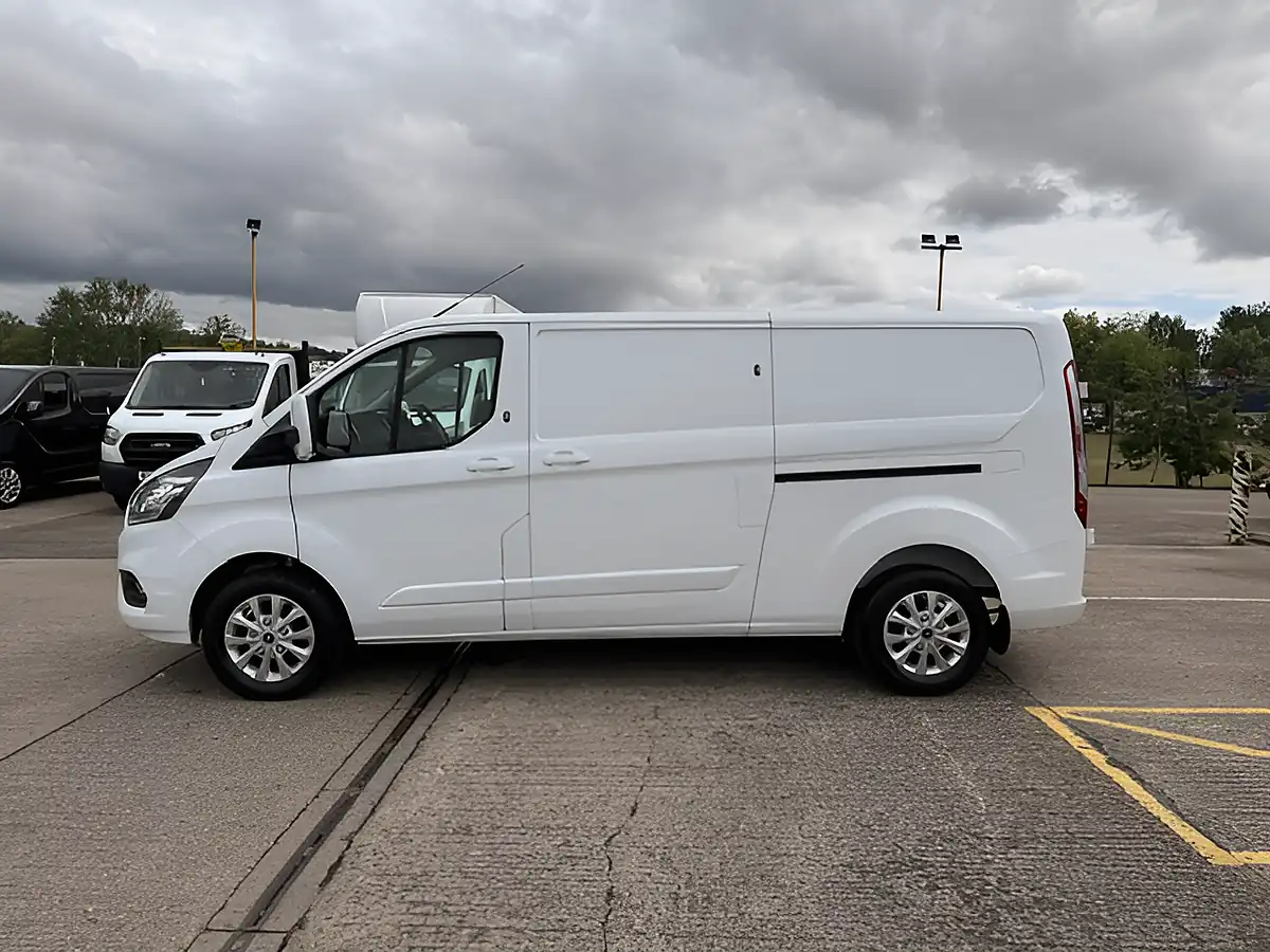 Used 2021 Ford Transit Custom Limited White - Interior and Exterior details 8