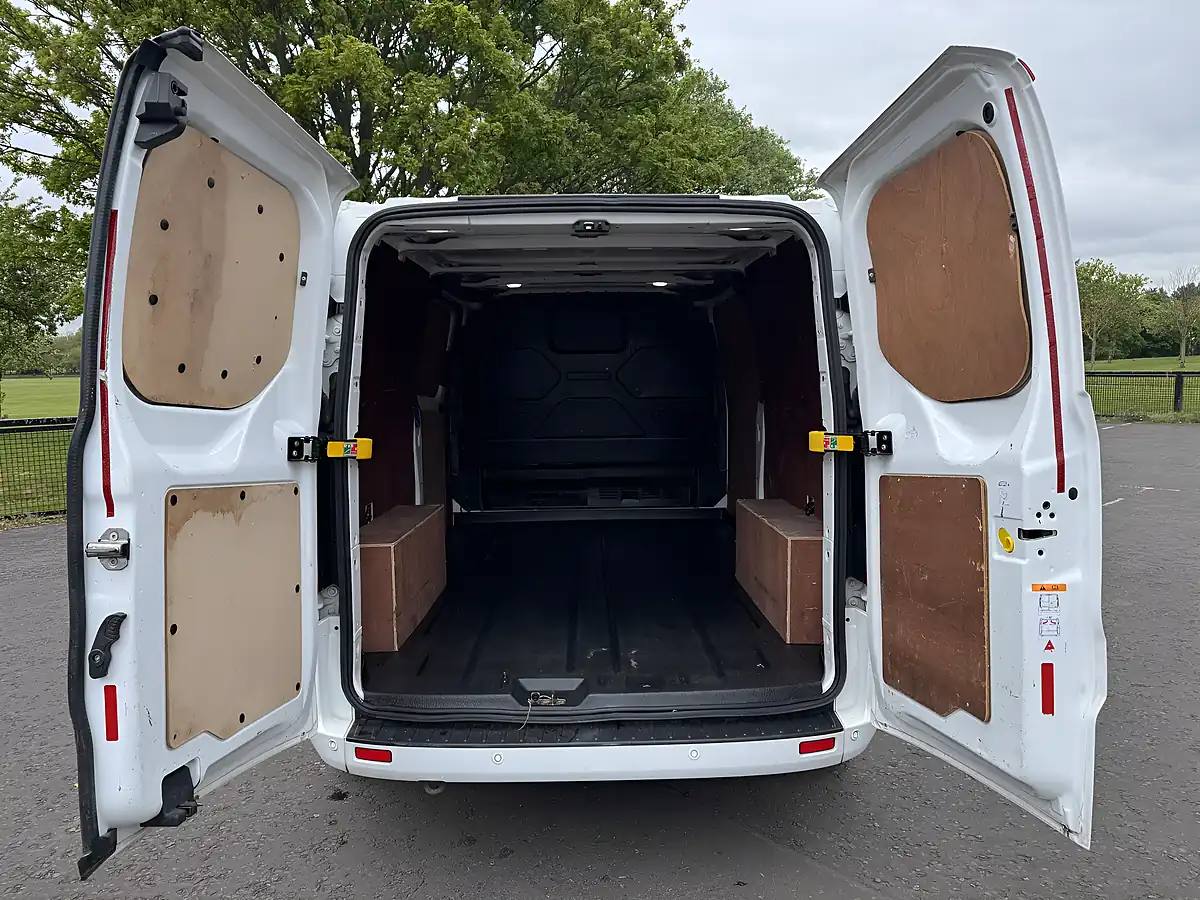 Used 2021 Ford Transit Custom Limited White - Interior and Exterior details 9