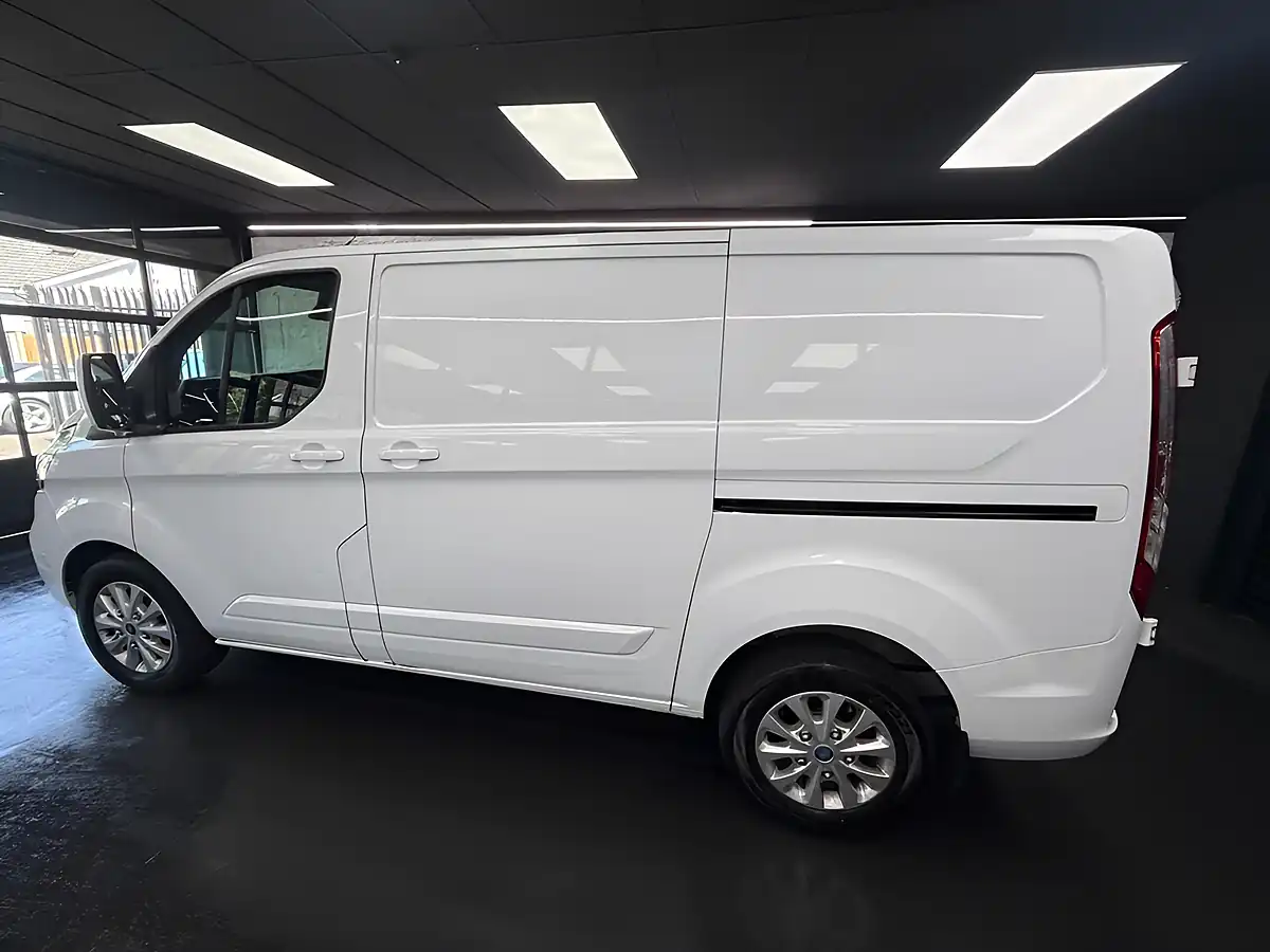 Used 2021 Ford Transit Custom Limited White - Interior and Exterior details 2