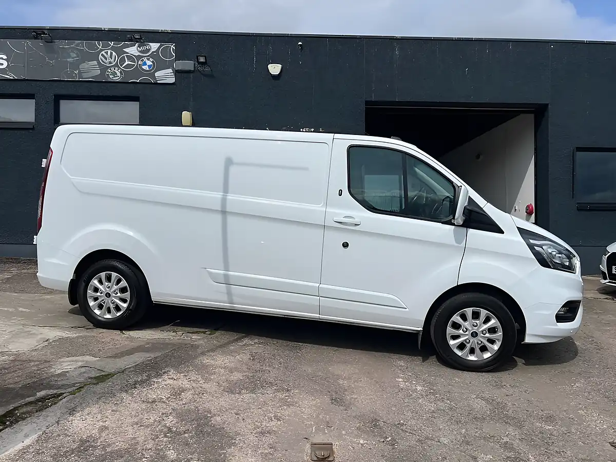 Used 2021 Ford Transit Custom Limited White - Interior and Exterior details 3