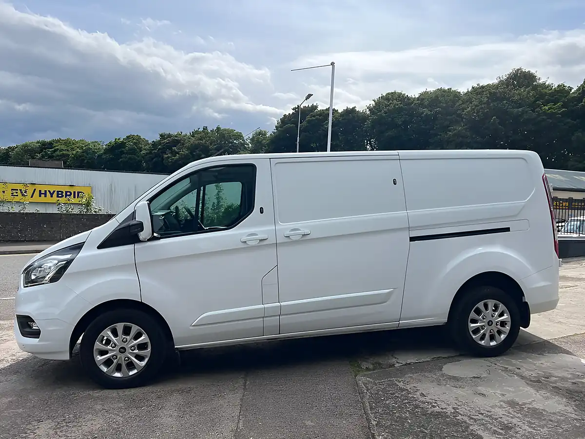 Used 2021 Ford Transit Custom Limited White - Interior and Exterior details 7