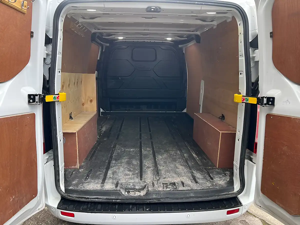 Used 2021 Ford Transit Custom Limited White - Interior and Exterior details 11